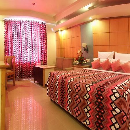 Hotel Grand International Rāipur Buitenkant foto