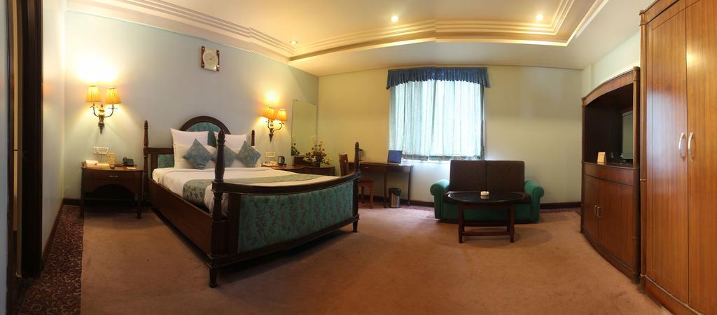 Hotel Grand International Rāipur Buitenkant foto