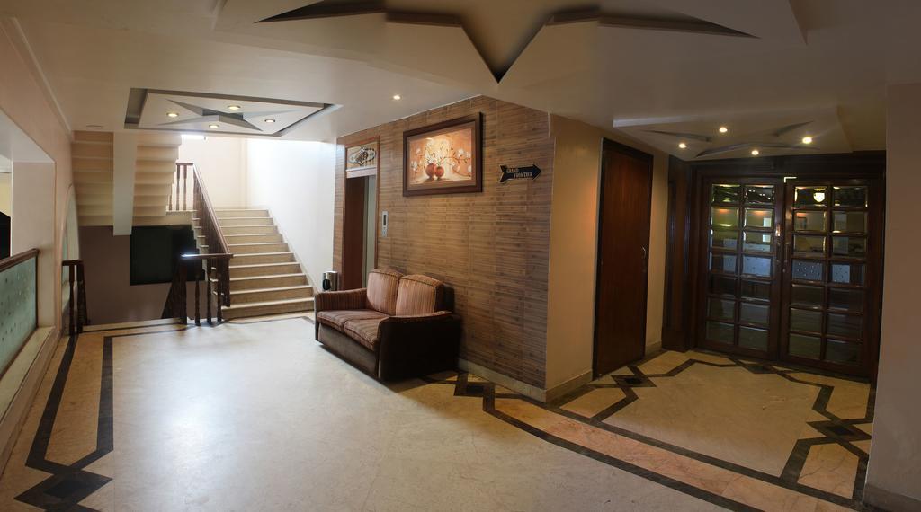 Hotel Grand International Rāipur Buitenkant foto