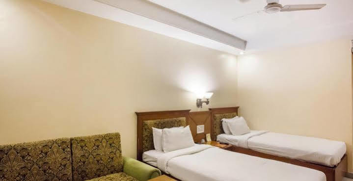 Hotel Grand International Rāipur Buitenkant foto