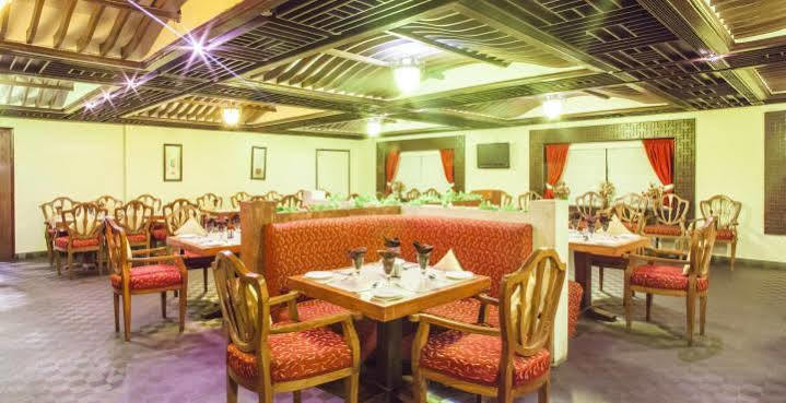 Hotel Grand International Rāipur Buitenkant foto