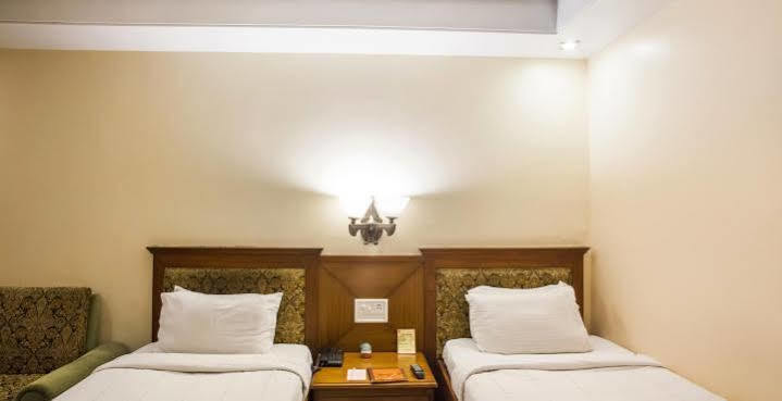 Hotel Grand International Rāipur Buitenkant foto